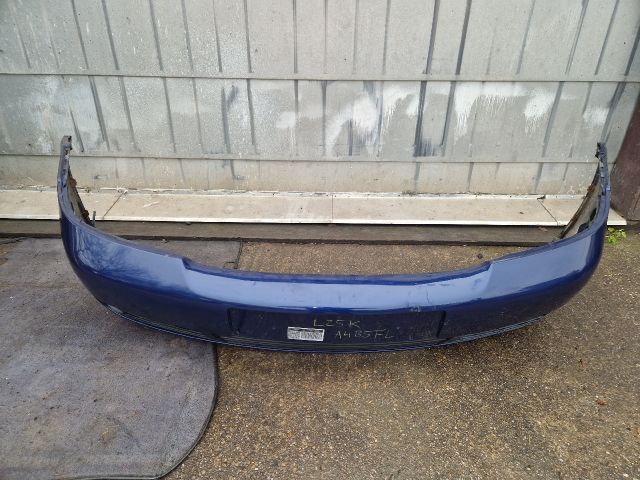 bontott AUDI A4 B5 Első Lökhárító (Részeivel)