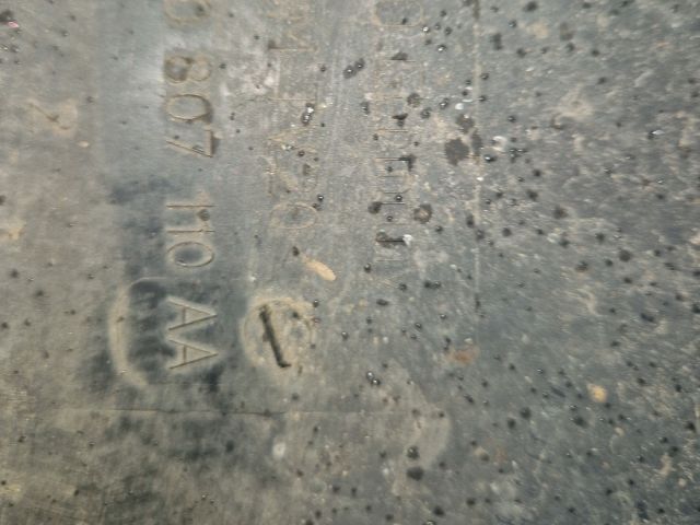 bontott AUDI A4 B5 Első Lökhárító (Részeivel)