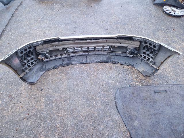 bontott AUDI A4 B5 Első Lökhárító (Részeivel)