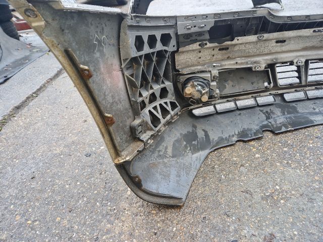 bontott AUDI A4 B5 Első Lökhárító (Részeivel)