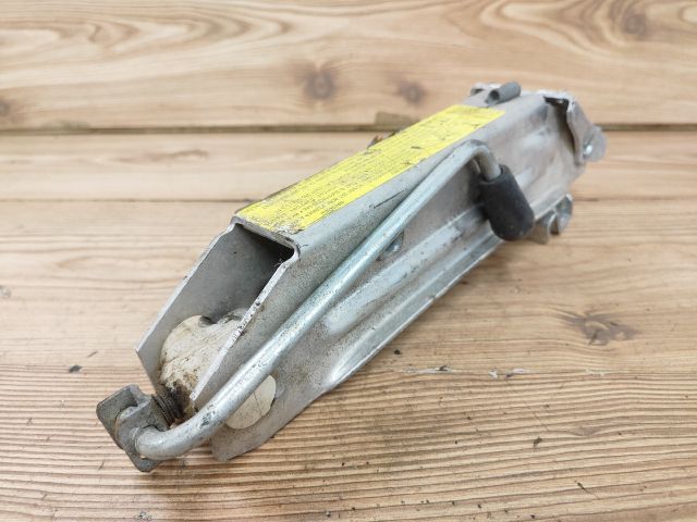 bontott AUDI A4 B5 Emelő