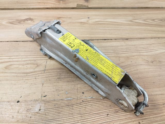 bontott AUDI A4 B5 Emelő