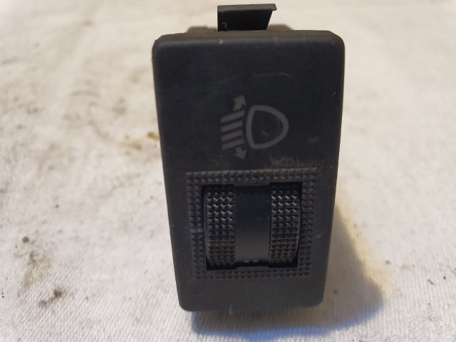 bontott AUDI A4 B5 Fényszórómagasság Állító Kapcsoló