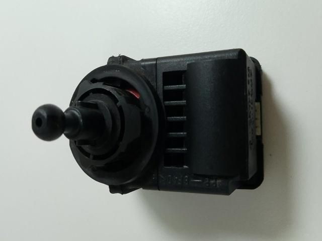 bontott AUDI A4 B5 Fényszórómagasság Állító Motor (Pozíciófüggetlen)