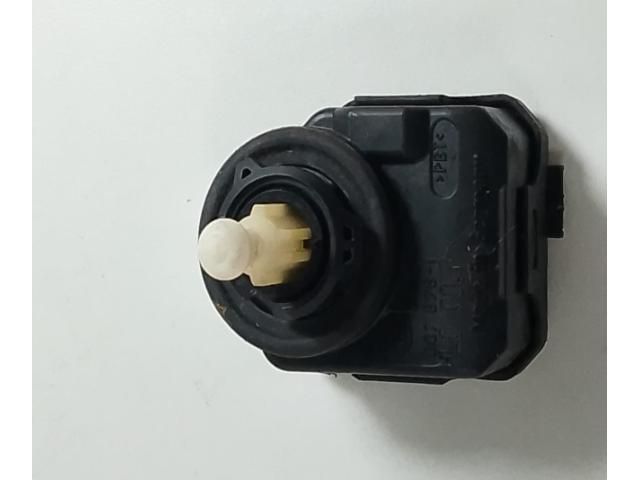 bontott AUDI A4 B5 Fényszórómagasság Állító Motor (Pozíciófüggetlen)