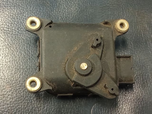 bontott AUDI A4 B5 Fűtés Állító Motor