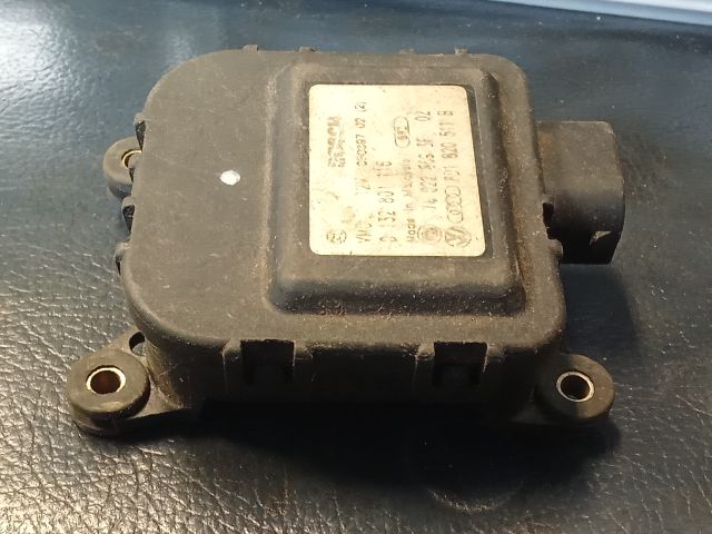 bontott AUDI A4 B5 Fűtés Állító Motor