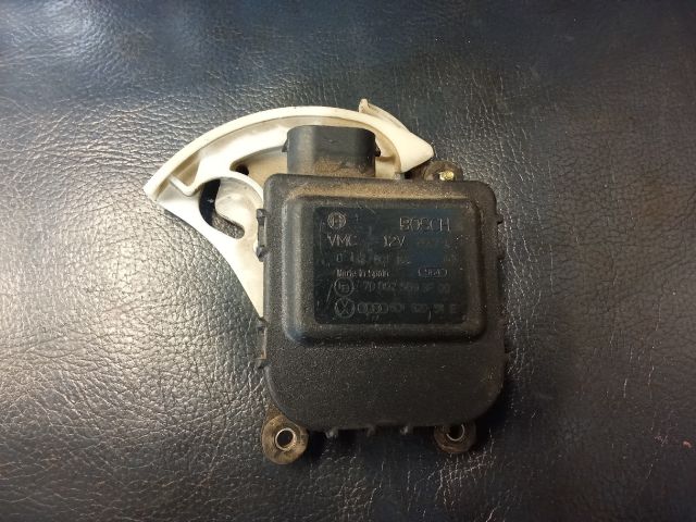 bontott AUDI A4 B5 Fűtés Állító Motor