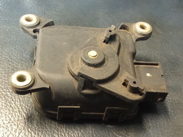 bontott AUDI A4 B5 Fűtés Állító Motor