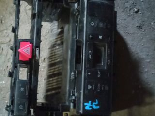 bontott AUDI A4 B5 Fűtéskapcsoló (digit klímás)
