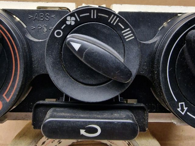 bontott AUDI A4 B5 Fűtéskapcsoló (Nem klímás)