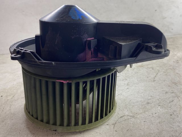 bontott AUDI A4 B5 Fűtőmotor (Klímás)