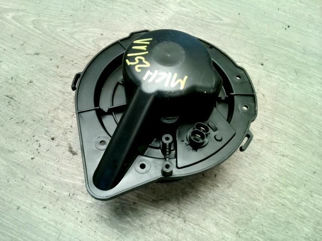 bontott AUDI A4 B5 Fűtőmotor (Nem klímás)