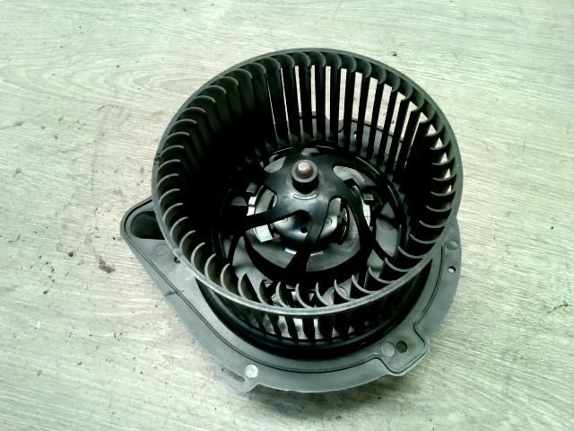 bontott AUDI A4 B5 Fűtőmotor (Nem klímás)