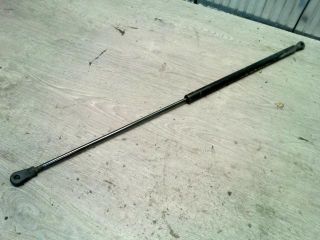 bontott AUDI A4 B5 Gázrugós Kitámasztó Teleszkóp Motorháztető