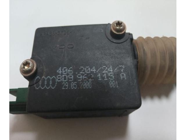 bontott AUDI A4 B5 Gyújtáskapcsoló Zárbetét