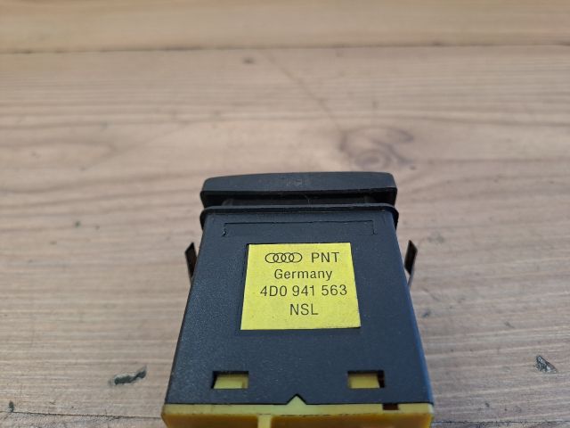 bontott AUDI A4 B5 Hátsó Ködzárófény Kapcsoló