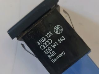 bontott AUDI A4 B5 Hátsó Ködzárófény Kapcsoló