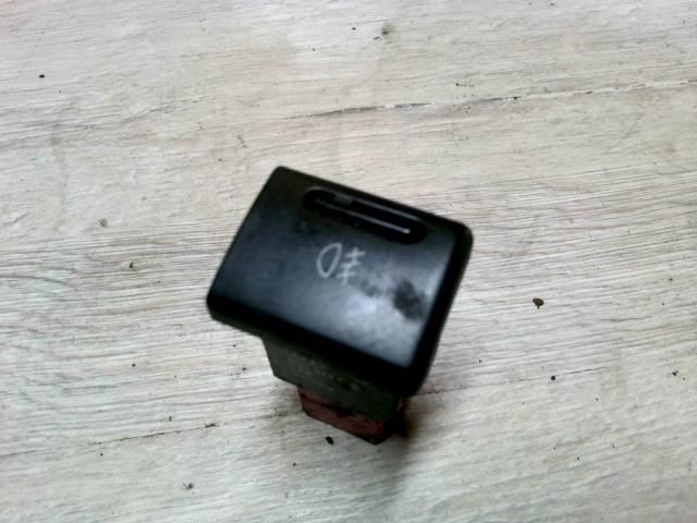 bontott AUDI A4 B5 Hátsó Ködzárófény Kapcsoló