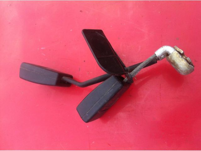 bontott AUDI A4 B5 Hátsó középső Biztonsági Öv Csat