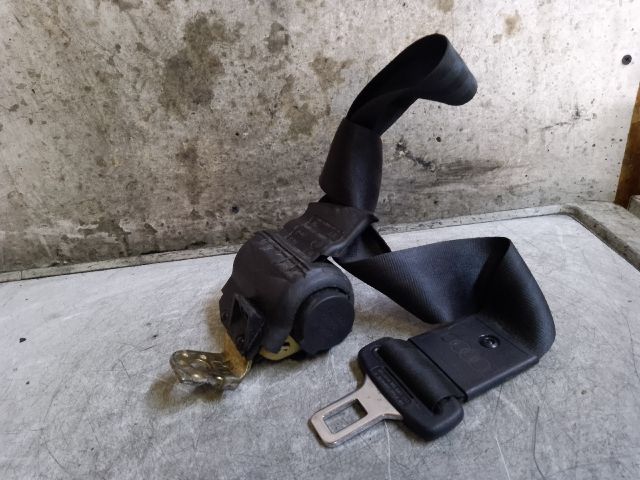 bontott AUDI A4 B5 Hátsó középső Biztonsági Öv