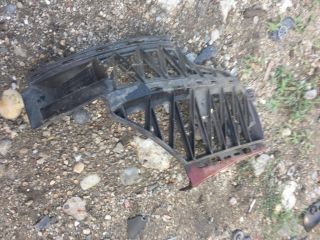 bontott AUDI A4 B5 Hátsó középső Lökhárító Tartó (Műanyag)