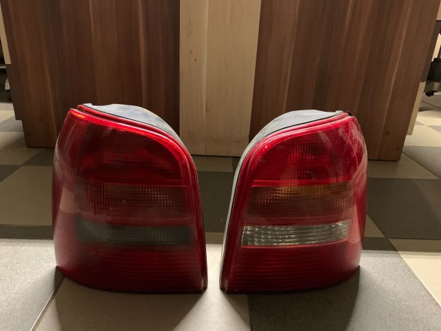 bontott AUDI A4 B5 Hátsó Lámpa Szett