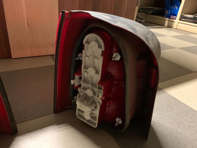 bontott AUDI A4 B5 Hátsó Lámpa Szett