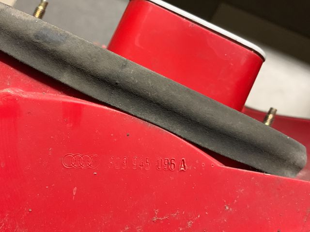 bontott AUDI A4 B5 Hátsó Lámpa Szett