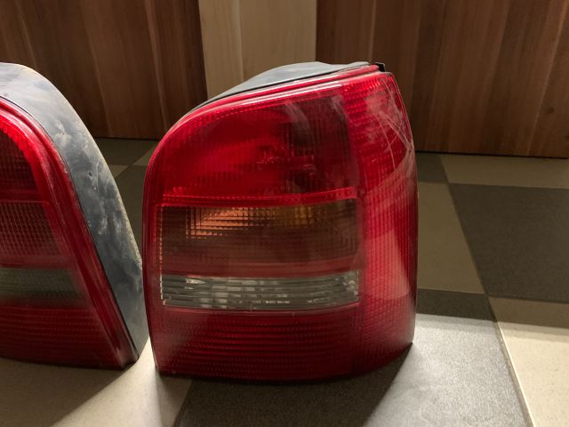 bontott AUDI A4 B5 Hátsó Lámpa Szett