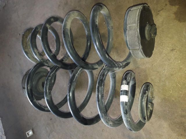 bontott AUDI A4 B5 Hátsó Rugó Pár