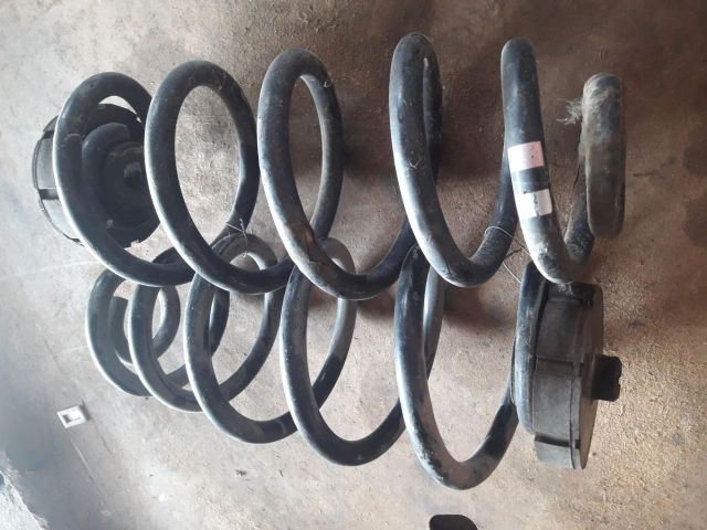 bontott AUDI A4 B5 Hátsó Rugó Pár