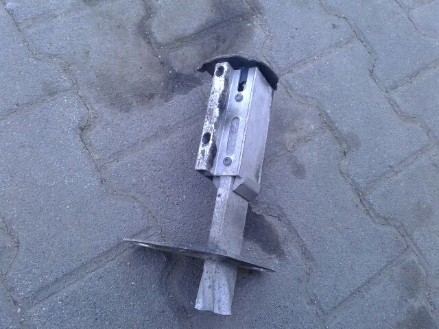 bontott AUDI A4 B5 Hátsó Ütközéscsillapító