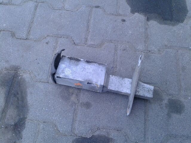 bontott AUDI A4 B5 Hátsó Ütközéscsillapító