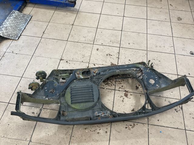 bontott AUDI A4 B5 Homlokfal (Üres lemez)