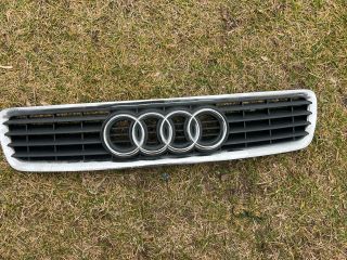 bontott AUDI A4 B5 Hűtőrács