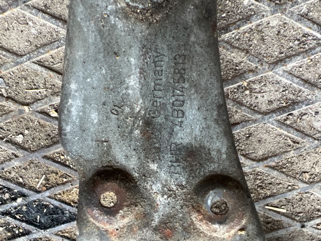 bontott AUDI A4 B5 Intercooler Tartó