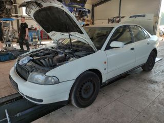 bontott AUDI A4 B5 Jobb első Ablak