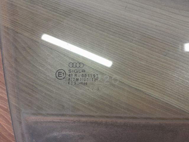 bontott AUDI A4 B5 Jobb első Ablak