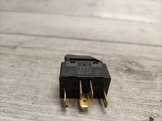 bontott AUDI A4 B5 Jobb első Ablakemelő Kapcsoló