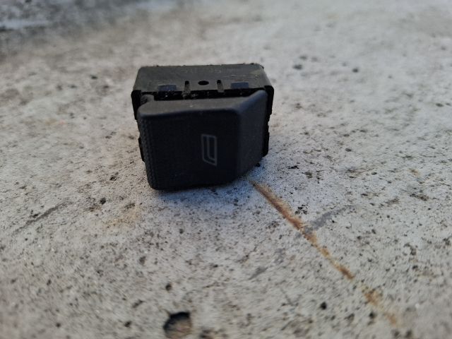 bontott AUDI A4 B5 Jobb első Ablakemelő Kapcsoló