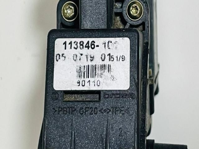 bontott AUDI A4 B5 Jobb első Ablakemelő Motor