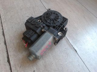 bontott AUDI A4 B5 Jobb első Ablakemelő Motor