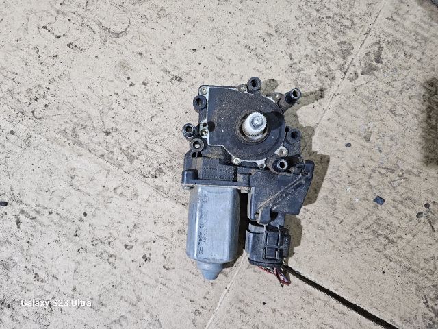 bontott AUDI A4 B5 Jobb első Ablakemelő Motor