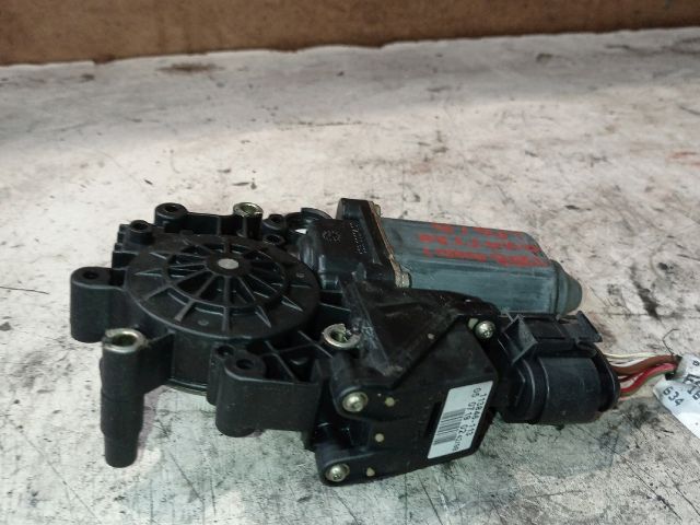 bontott AUDI A4 B5 Jobb első Ablakemelő Motor