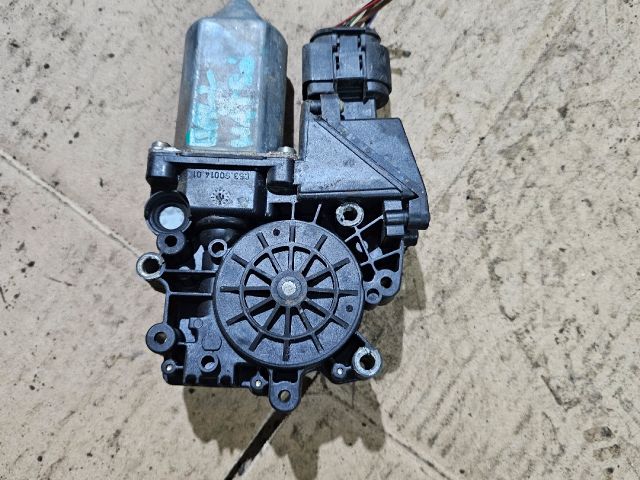 bontott AUDI A4 B5 Jobb első Ablakemelő Motor