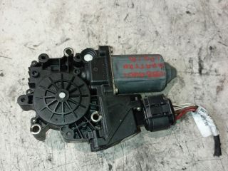 bontott AUDI A4 B5 Jobb első Ablakemelő Motor