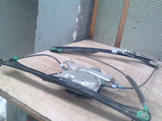 bontott AUDI A4 B5 Jobb első Ablakemelő Szerkezet (Elektromos)