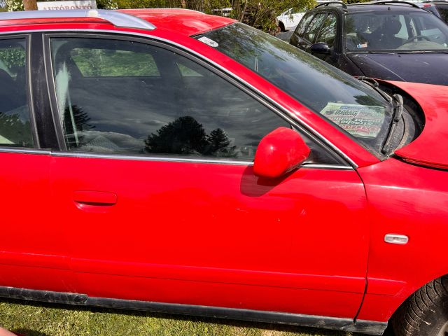 bontott AUDI A4 B5 Jobb első Ajtó (Részeivel)