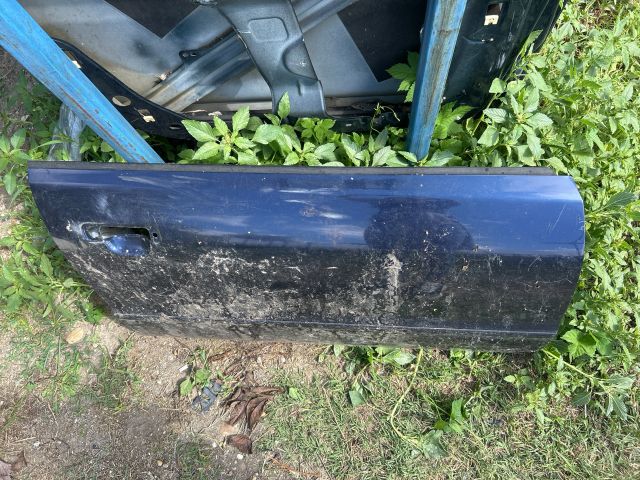 bontott AUDI A4 B5 Jobb első Ajtó (Üres lemez)